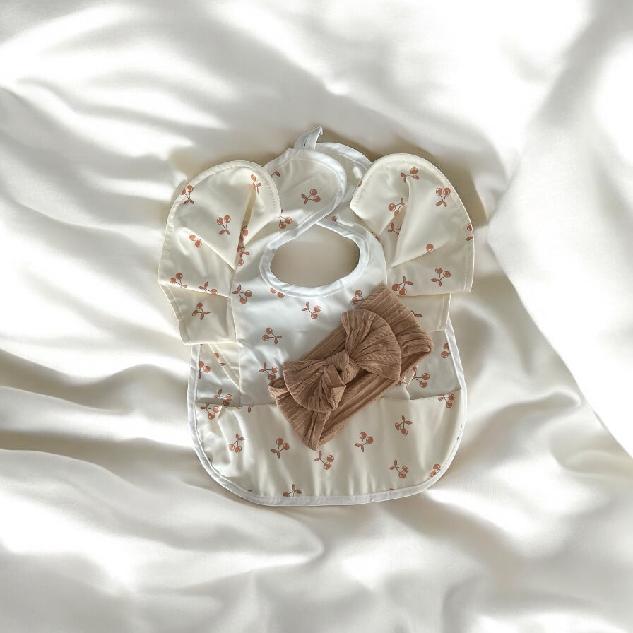 Waterproof Baby Weaning Bib With Cute Matching Bow Kids Infant Meals Bib Anti-dirty Saliva Bibs with Frill Angel Wings Baby Feeding Stuff Children Smock