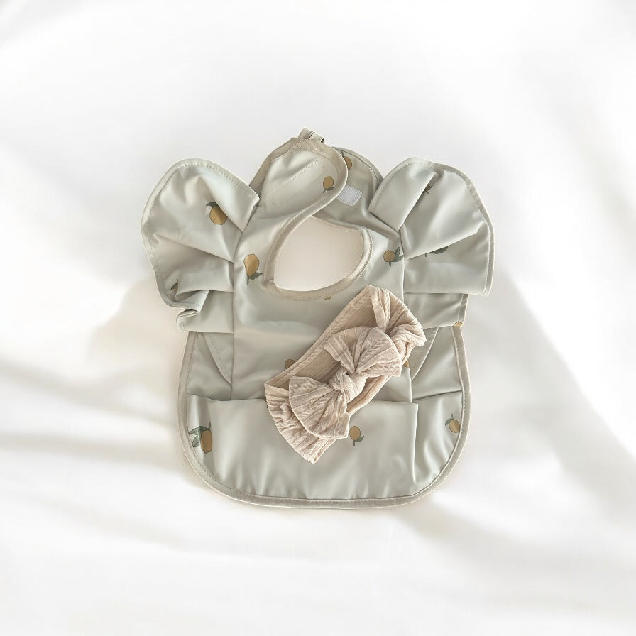 Waterproof Baby Weaning Bib With Cute Matching Bow Kids Infant Meals Bib Anti-dirty Saliva Bibs with Frill Angel Wings Baby Feeding Stuff Children Smock